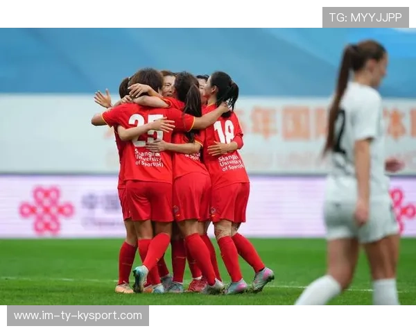 中国女足卫冕世界杯冠军 力争登上巅峰称霸世界，被称为铿锵玫瑰的中国女足在世界杯的